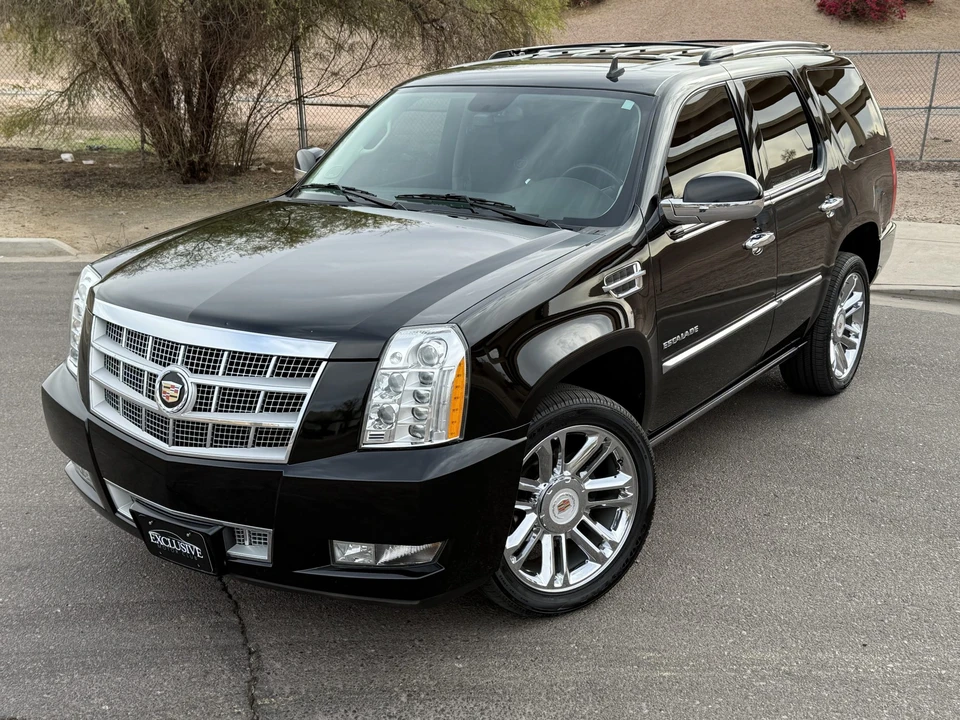 2014 Cadillac Escalade & EXT 3rd Gen - Image 3 of 31