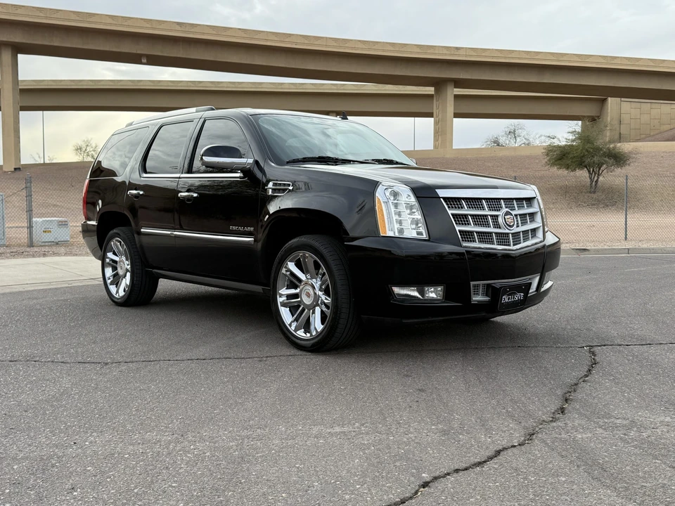 2014 Cadillac Escalade & EXT 3rd Gen - Image 5 of 31