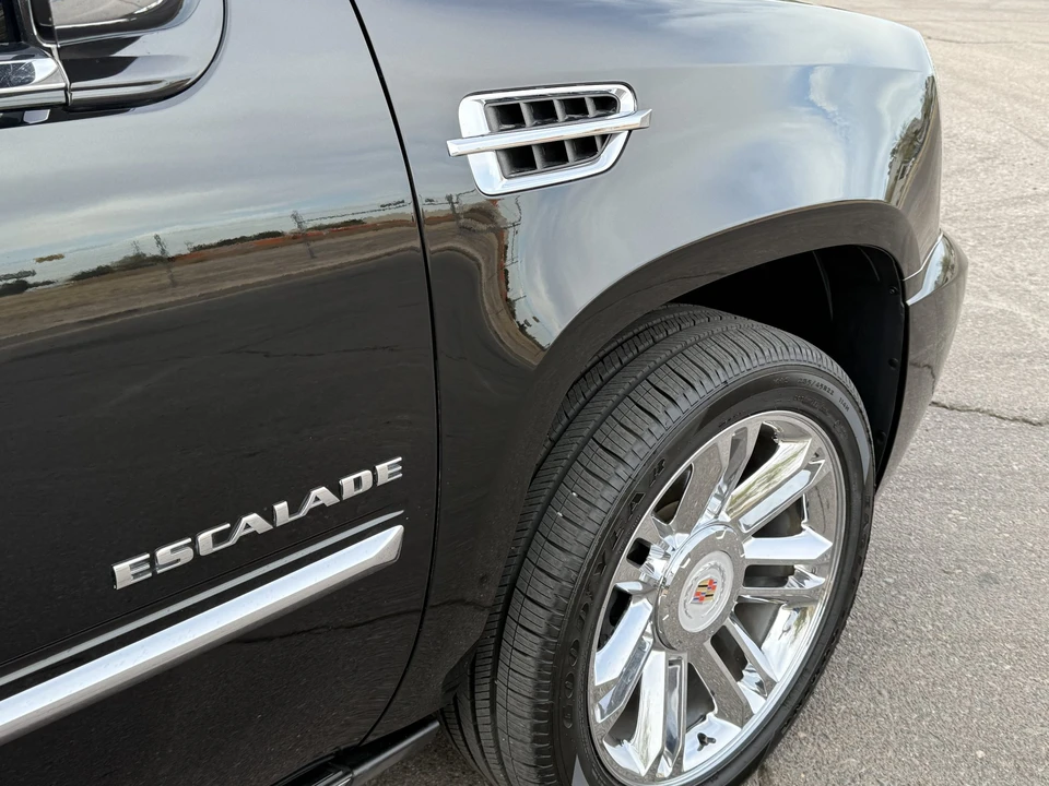 2014 Cadillac Escalade & EXT 3rd Gen - Image 24 of 31