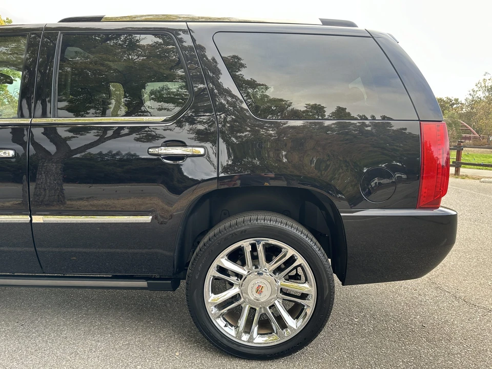 2014 Cadillac Escalade & EXT 3rd Gen - Image 19 of 31