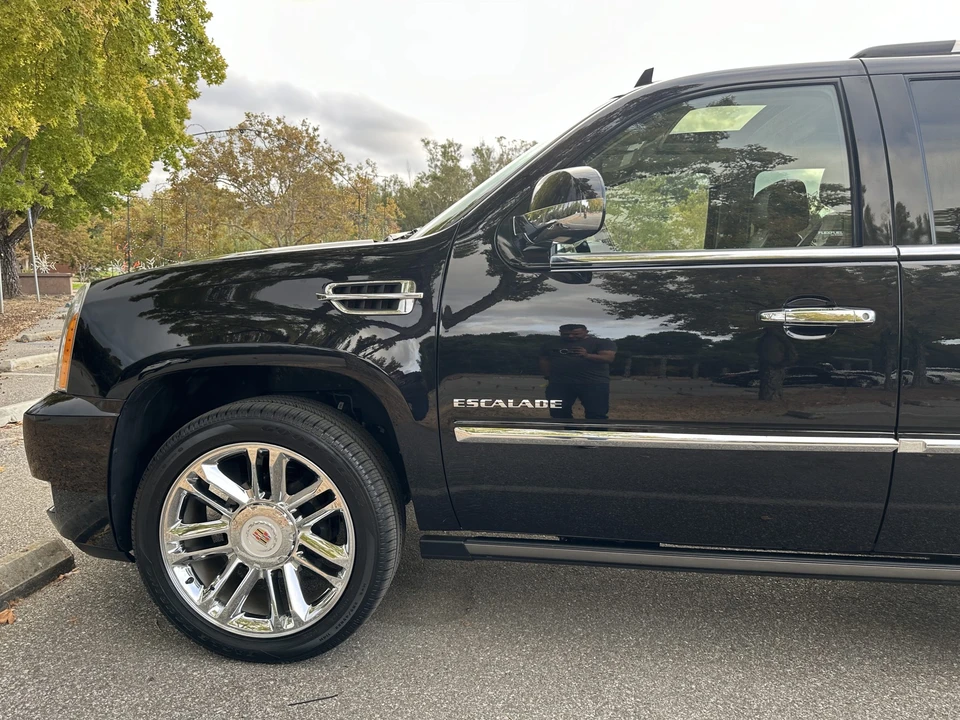 2014 Cadillac Escalade & EXT 3rd Gen - Image 18 of 31