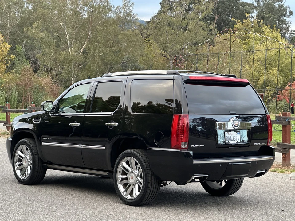 2014 Cadillac Escalade & EXT 3rd Gen - Image 4 of 31