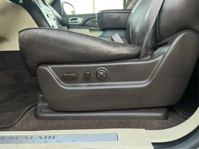 2014 Cadillac Escalade & EXT 3rd Gen - Image 19 of 21