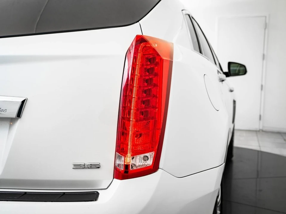 2014 Cadillac SRX - Image 9 of 21