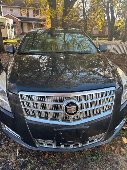 2014 Cadillac STS-V - Image 2 of 3