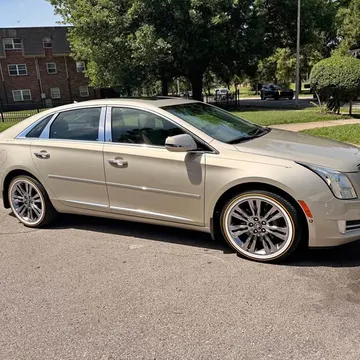 2014 Cadillac XTS Luxury Sedan