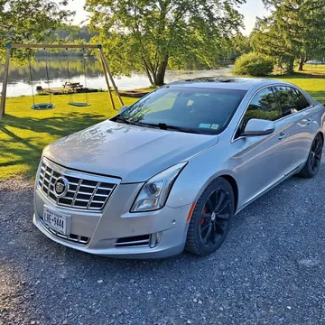 2014 Cadillac XTS Luxury Sedan 4D