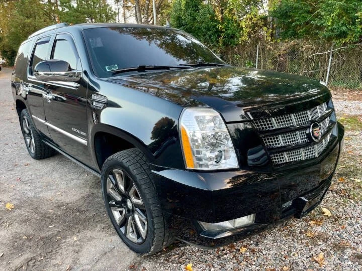 2014 Cadillac Escalade & EXT 3rd Gen - Image 2 of 13