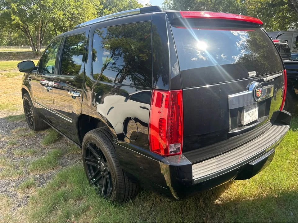 2014 Cadillac Escalade & EXT 3rd Gen - Image 4 of 14