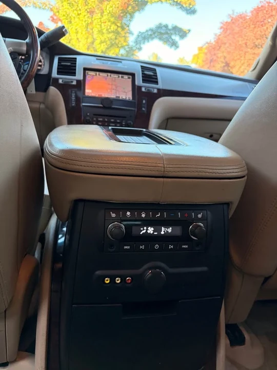 2014 Cadillac Escalade & EXT 3rd Gen - Image 12 of 20