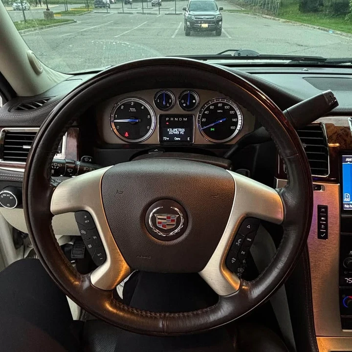 2014 Cadillac Escalade & EXT 3rd Gen - Image 12 of 14
