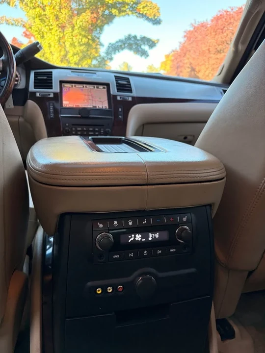 2014 Cadillac Escalade & EXT 3rd Gen - Image 10 of 20