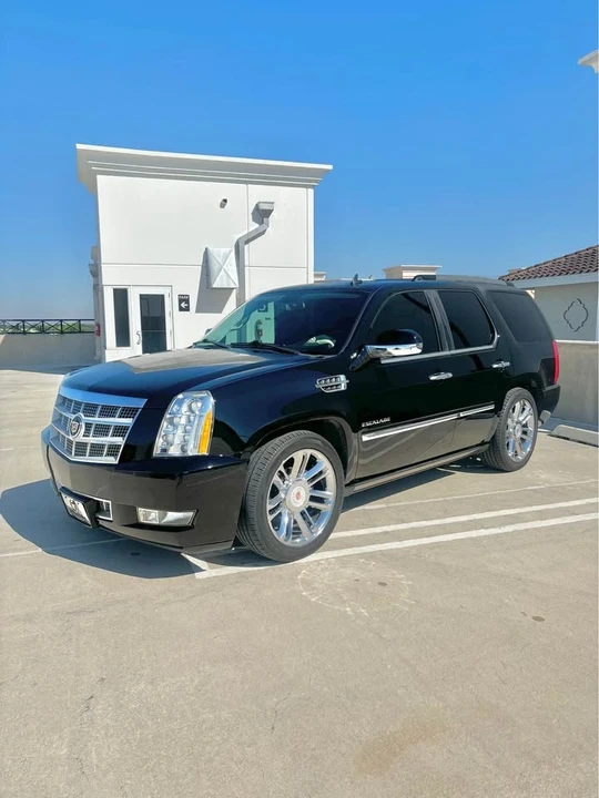 2014 Cadillac Escalade & EXT 3rd Gen - Image 2 of 14