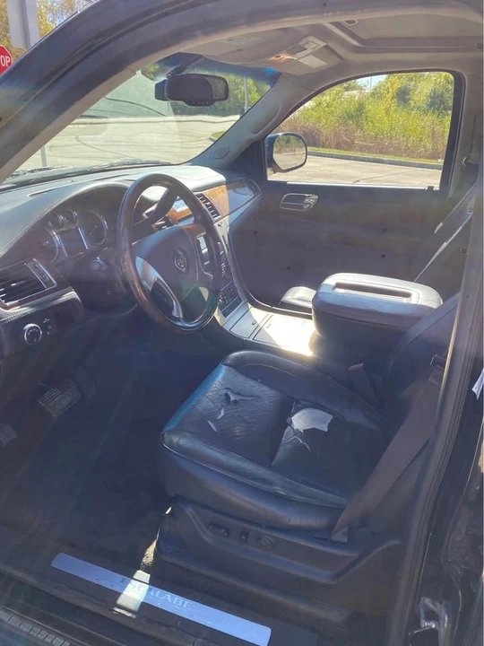 2014 Cadillac Escalade & EXT 3rd Gen - Image 5 of 9