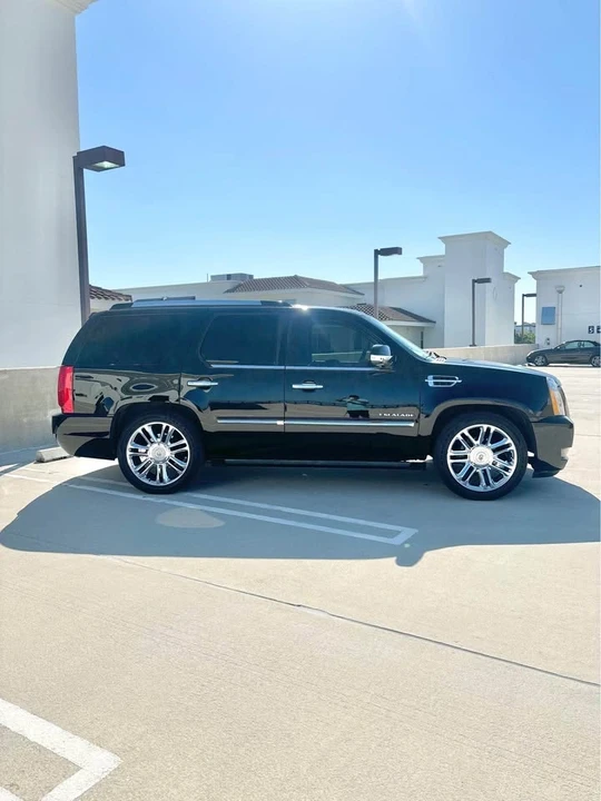 2014 Cadillac Escalade & EXT 3rd Gen - Image 3 of 14