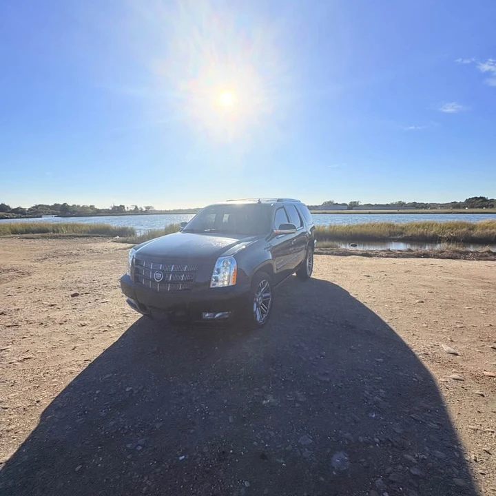 2014 Cadillac Escalade & EXT 3rd Gen - Image 2 of 15