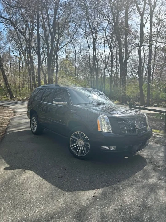 2014 Cadillac Escalade & EXT 3rd Gen - Image 9 of 15
