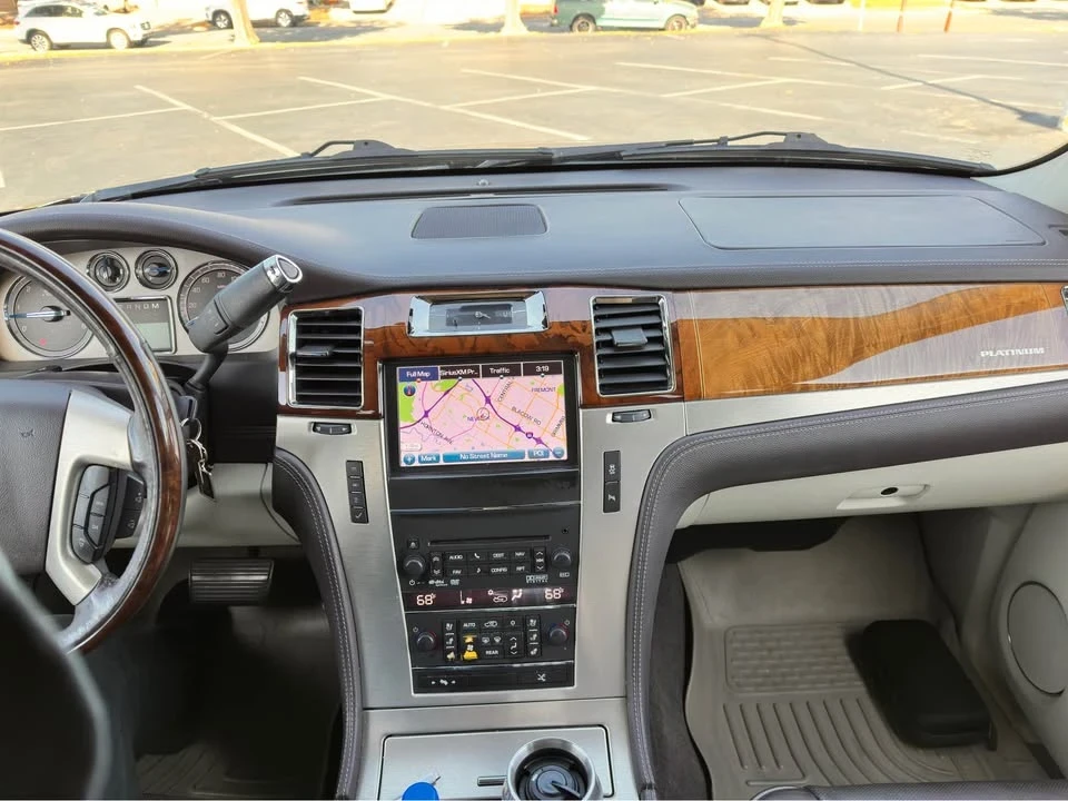 2014 Cadillac Escalade & EXT 3rd Gen - Image 7 of 13