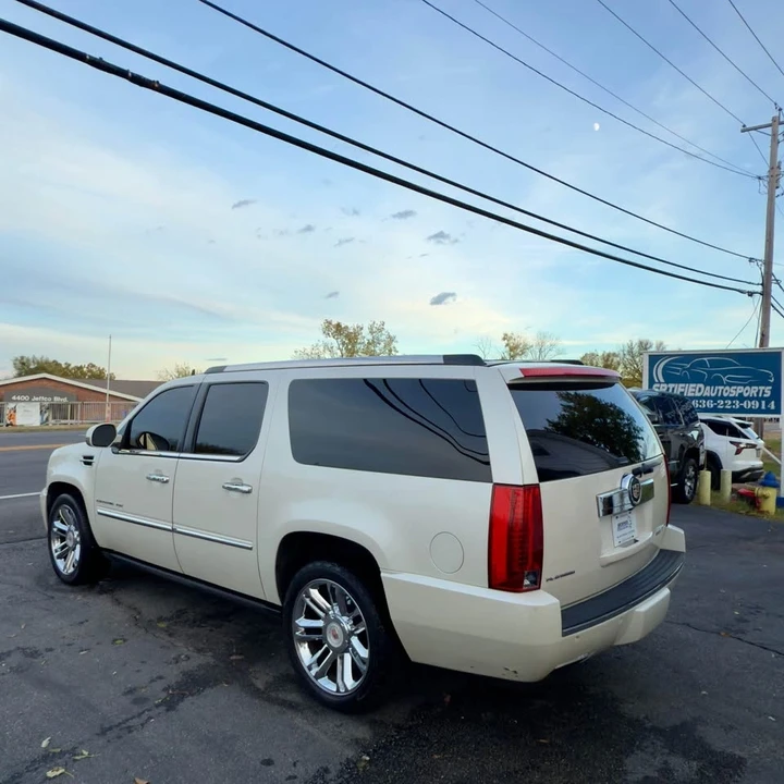 2014 Cadillac Escalade & EXT 3rd Gen - Image 3 of 20