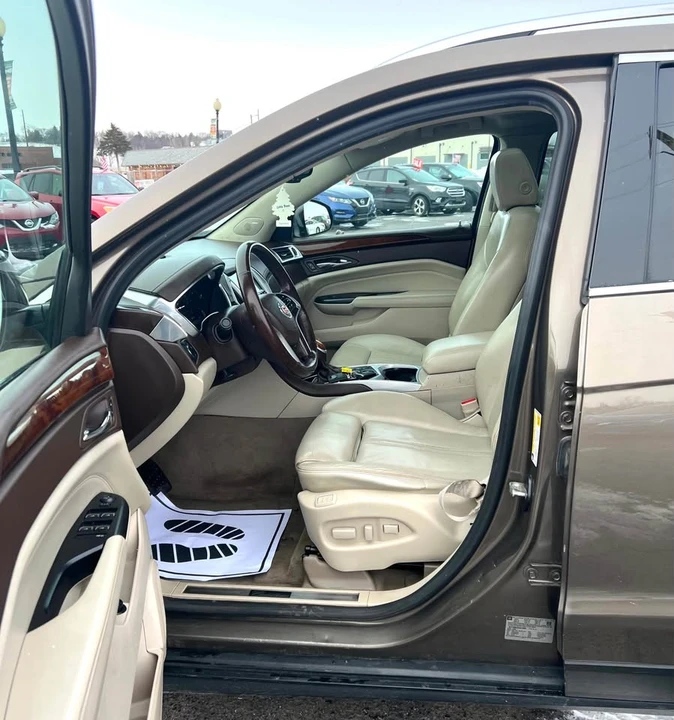 2014 Cadillac SRX - Image 9 of 15