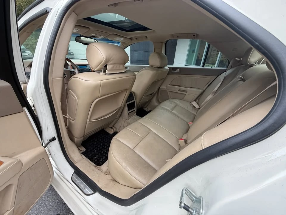 2014 Cadillac STS - Image 10 of 14