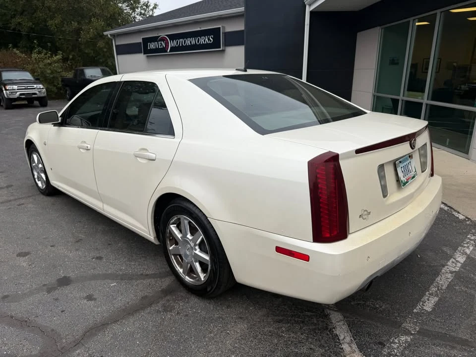 2014 Cadillac STS - Image 5 of 14