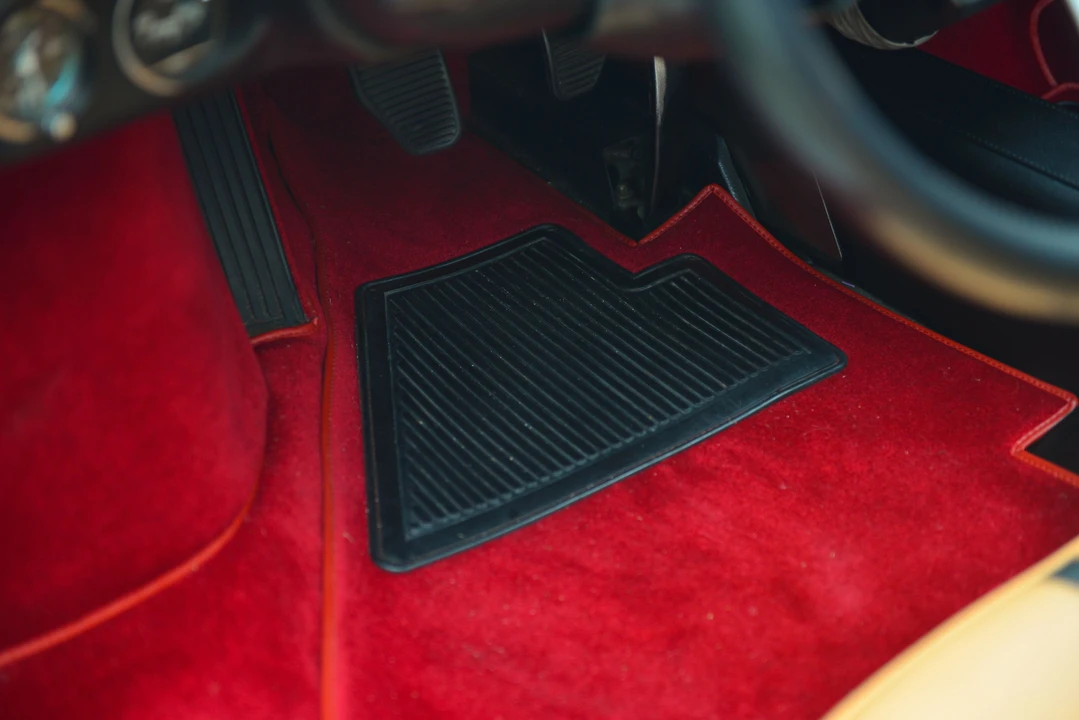2014 Ferrari 308 GTB - Image 26 of 31