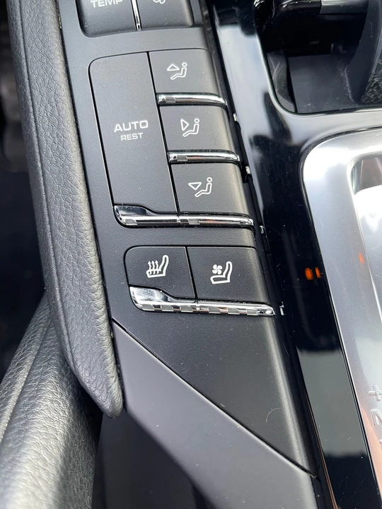 2014 Porsche 958 Cayenne Diesel - Image 19 of 22