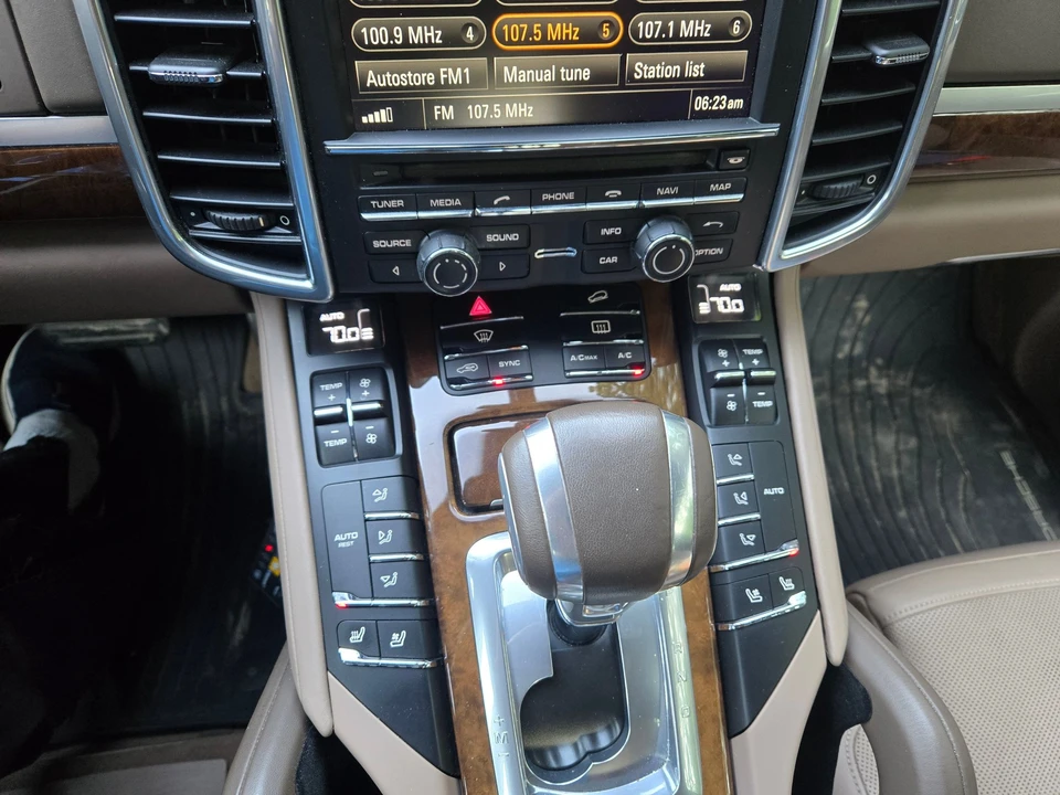 2014 Porsche 958 Cayenne Diesel - Image 3 of 9