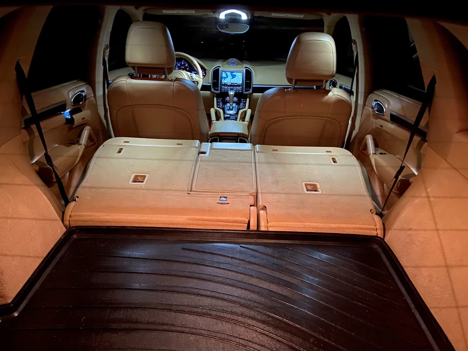 2014 Porsche 958 Cayenne Diesel - Image 9 of 10