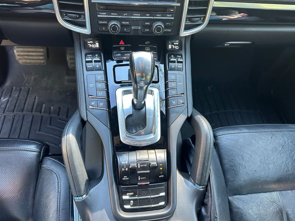 2014 Porsche 958 Cayenne Diesel - Image 4 of 13