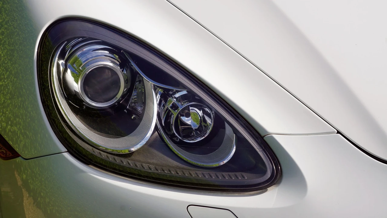 2014 Porsche 958 Cayenne Diesel - Image 8 of 31