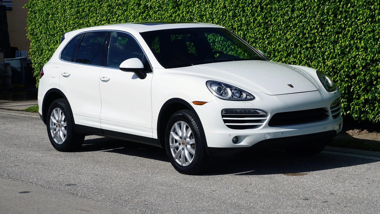 2014 Porsche 958 Cayenne Diesel - Image 9 of 31