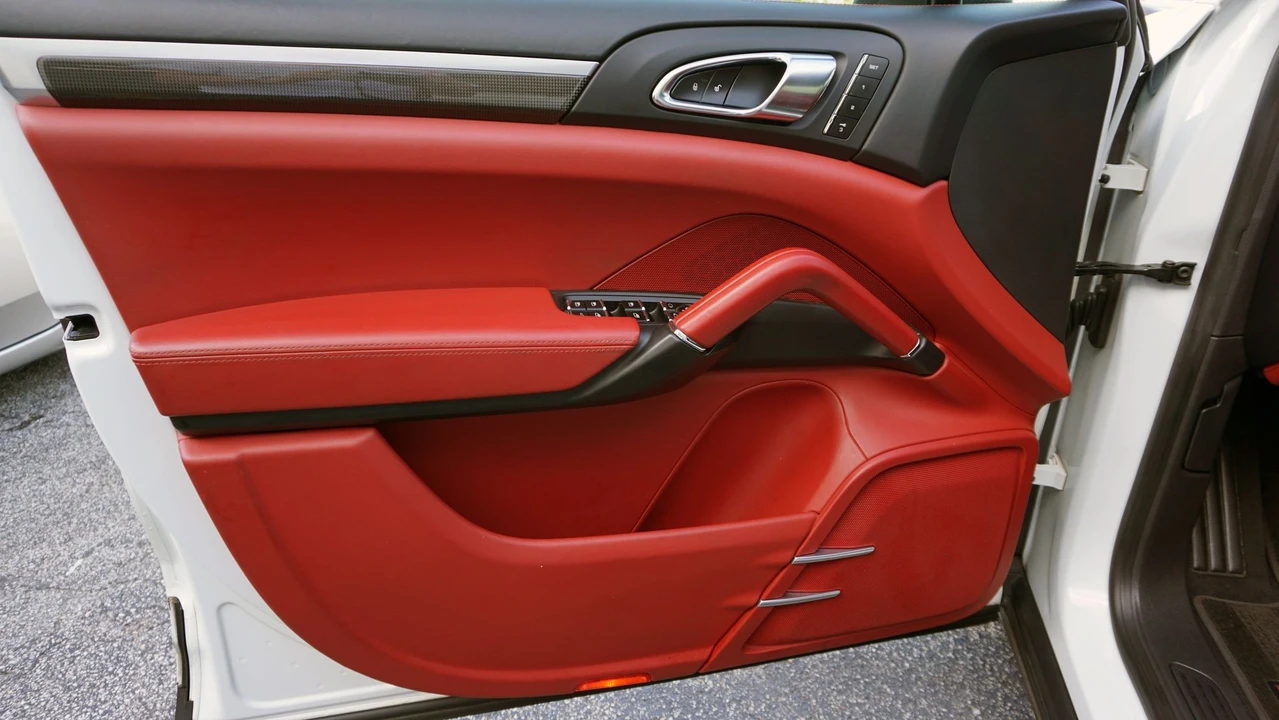2014 Porsche 958 Cayenne Diesel - Image 13 of 31
