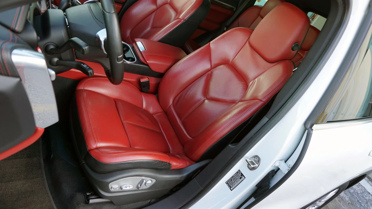 2014 Porsche 958 Cayenne Diesel - Image 15 of 31