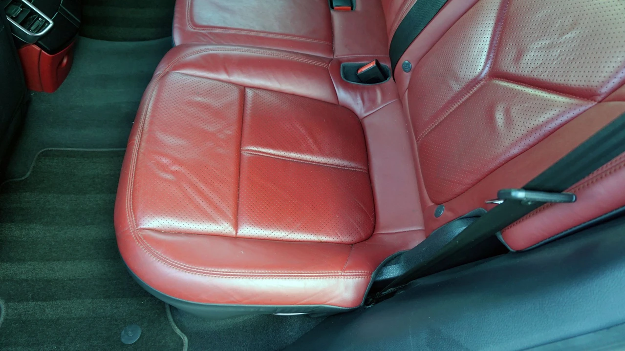 2014 Porsche 958 Cayenne Diesel - Image 18 of 31