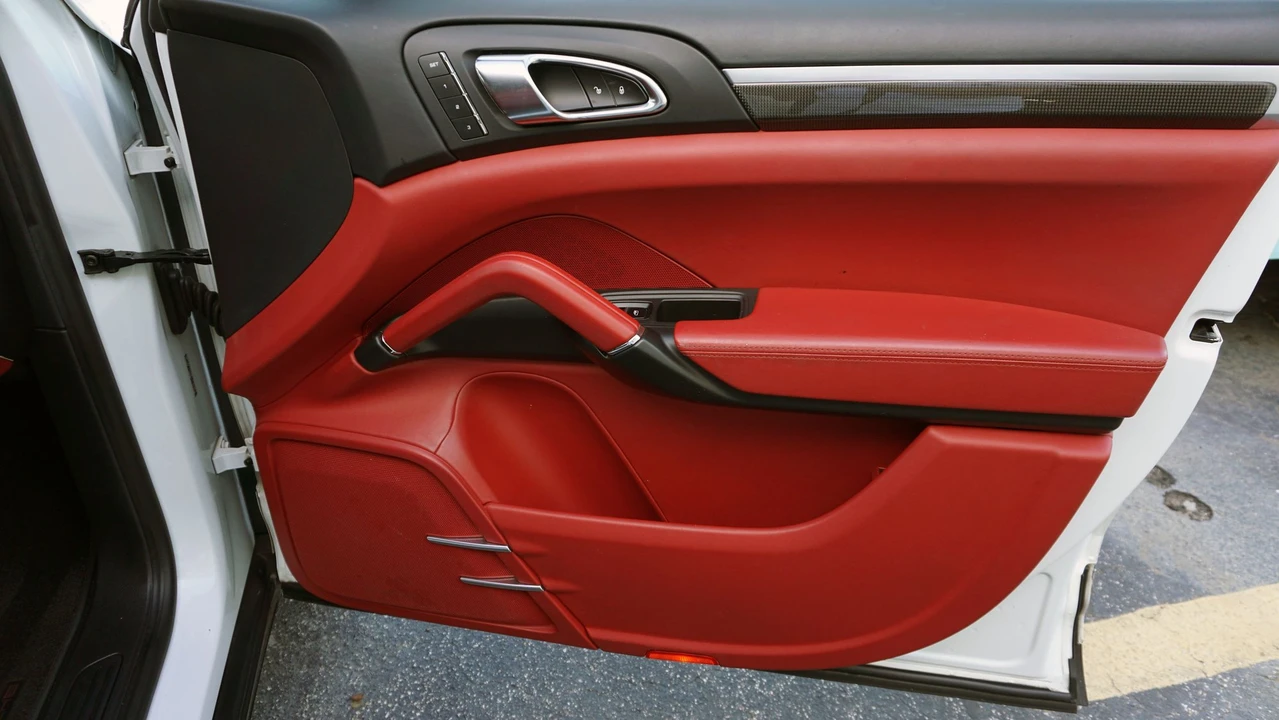 2014 Porsche 958 Cayenne Diesel - Image 20 of 31