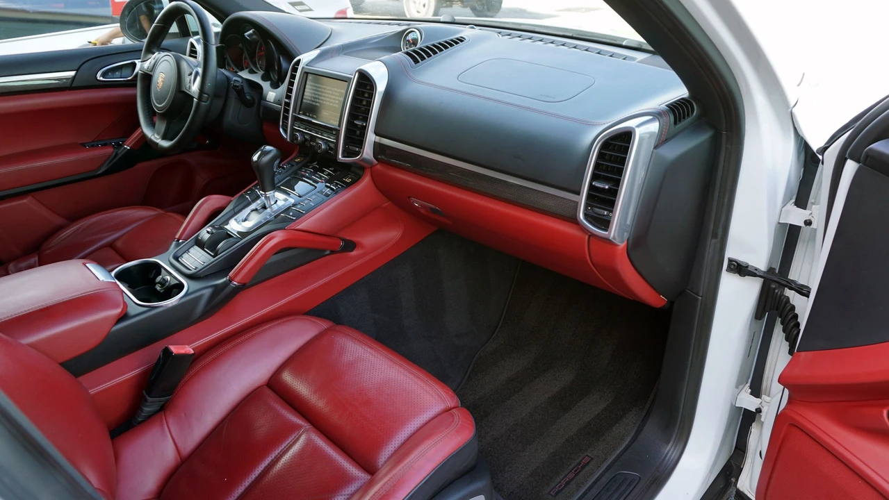2014 Porsche 958 Cayenne Diesel - Image 22 of 31