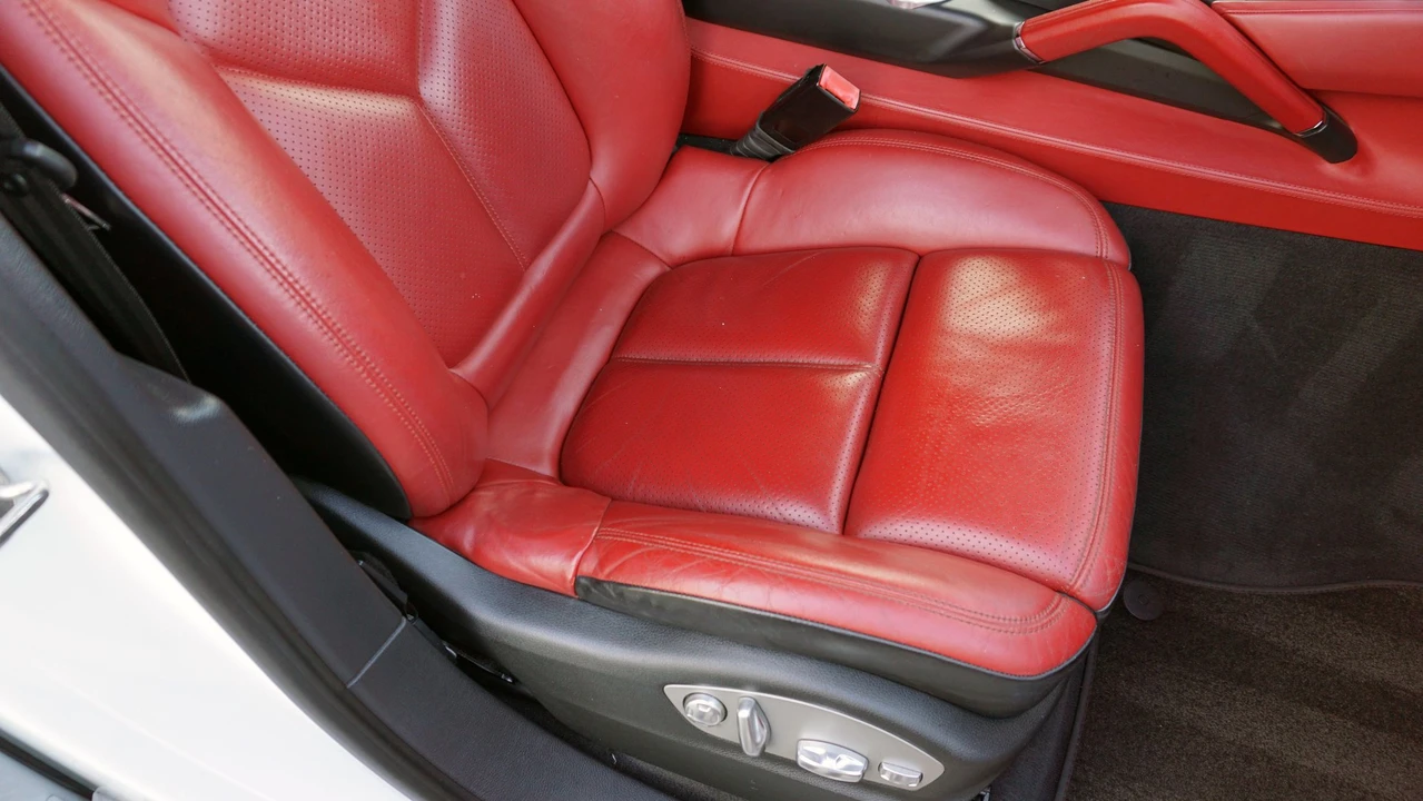 2014 Porsche 958 Cayenne Diesel - Image 24 of 31