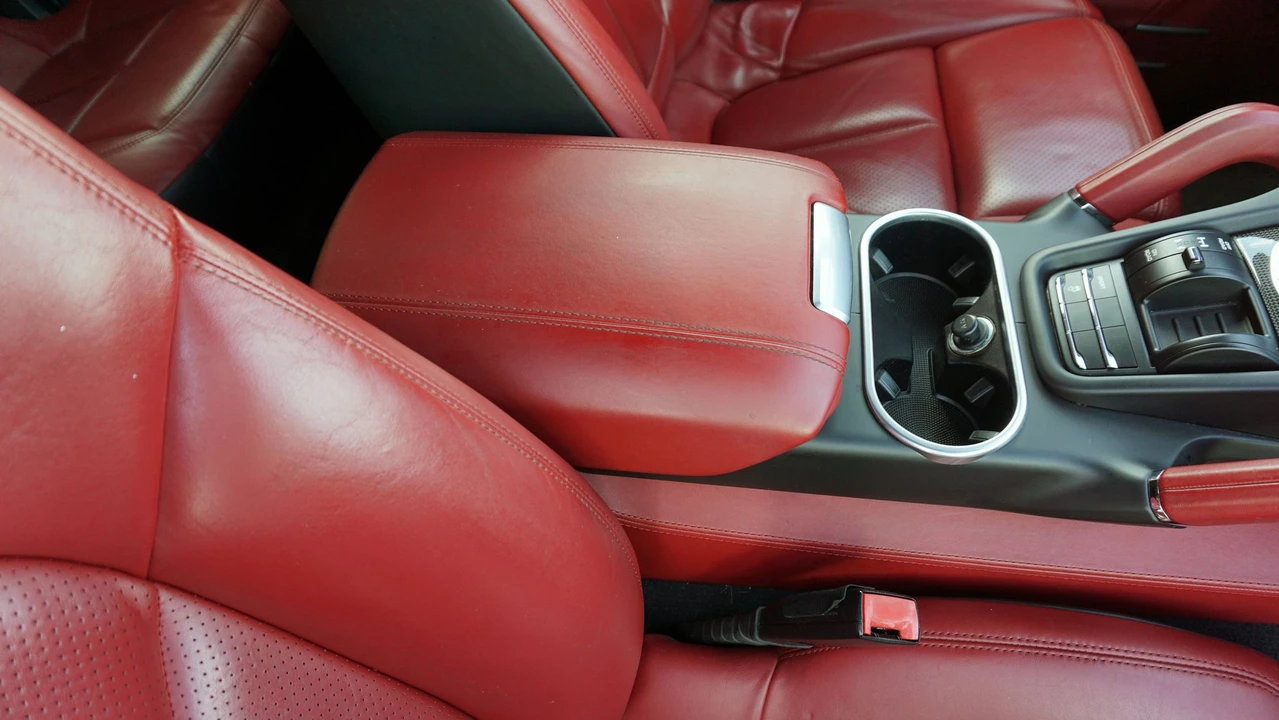 2014 Porsche 958 Cayenne Diesel - Image 26 of 31