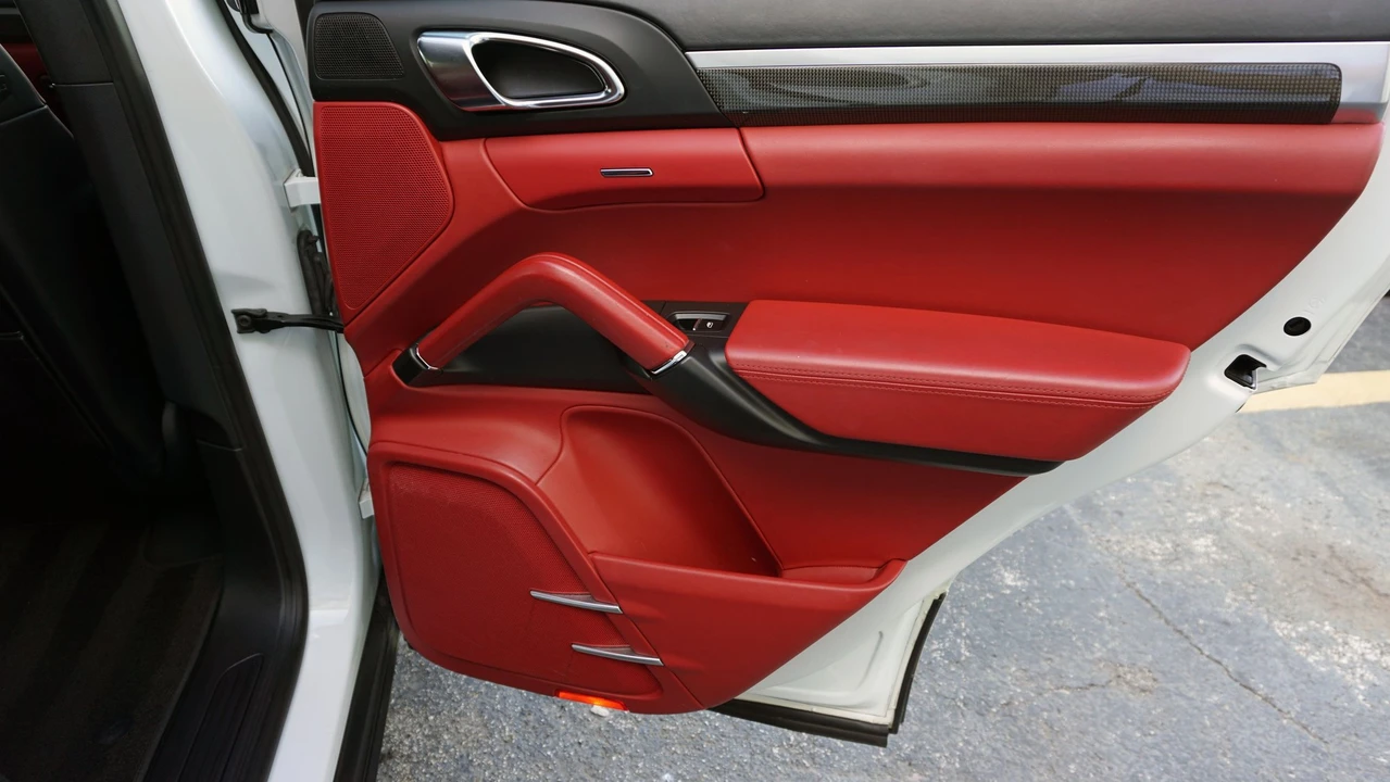 2014 Porsche 958 Cayenne Diesel - Image 28 of 31