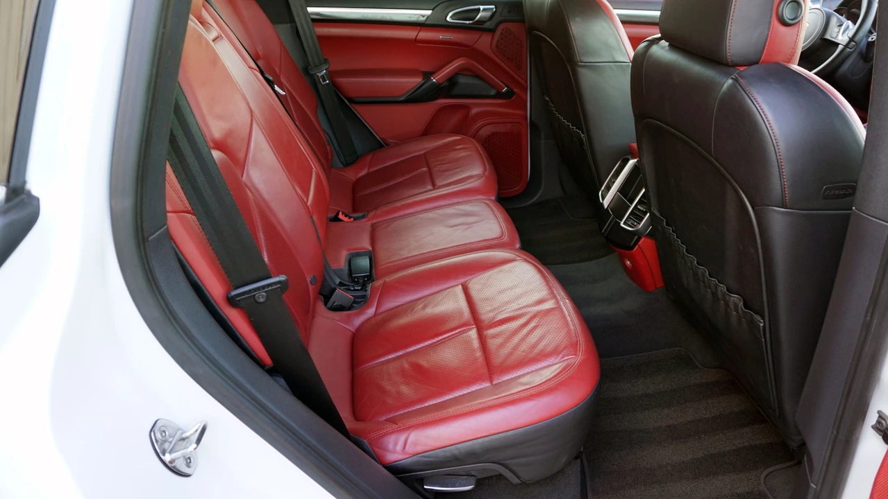 2014 Porsche 958 Cayenne Diesel - Image 29 of 31