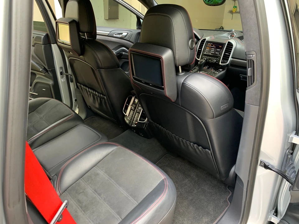 2014 Porsche 958 Cayenne GTS - Image 23 of 24