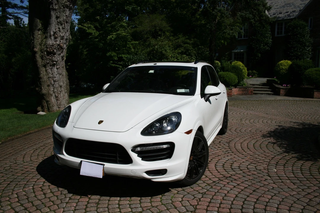 2014 Porsche 958 Cayenne GTS - Image 2 of 20