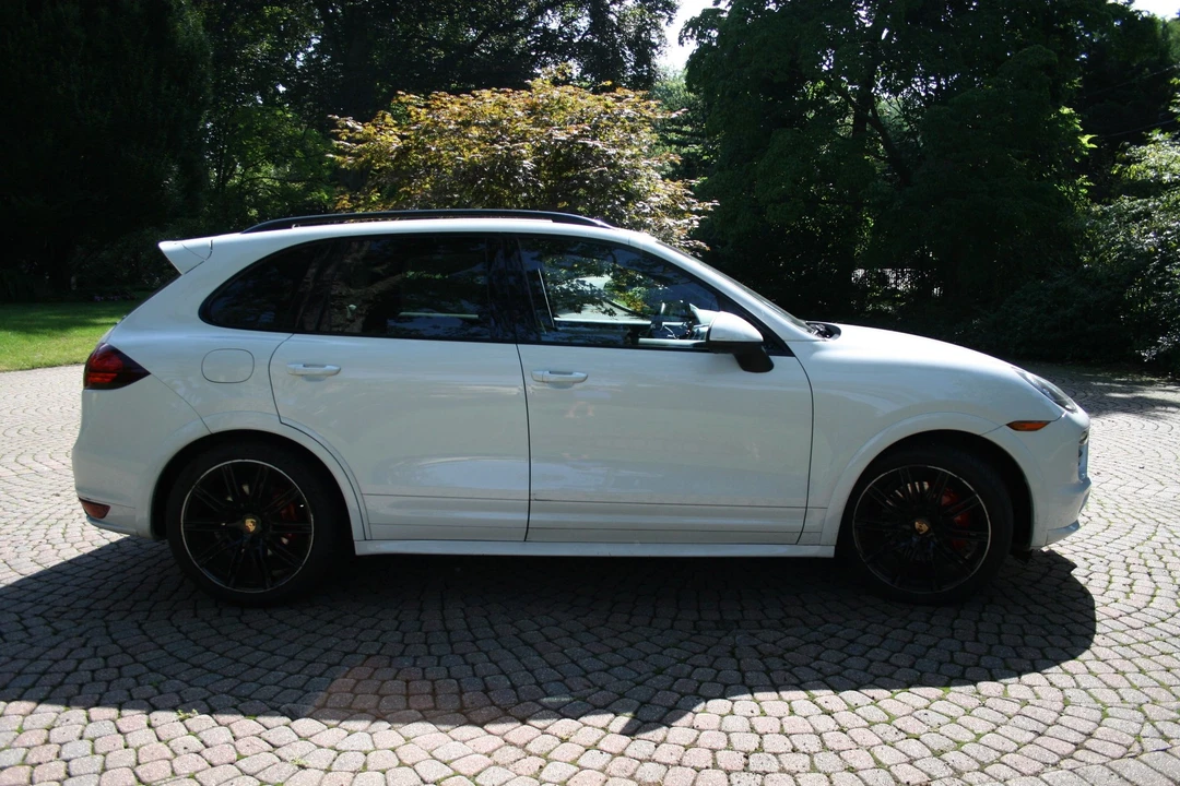 2014 Porsche 958 Cayenne GTS - Image 6 of 20