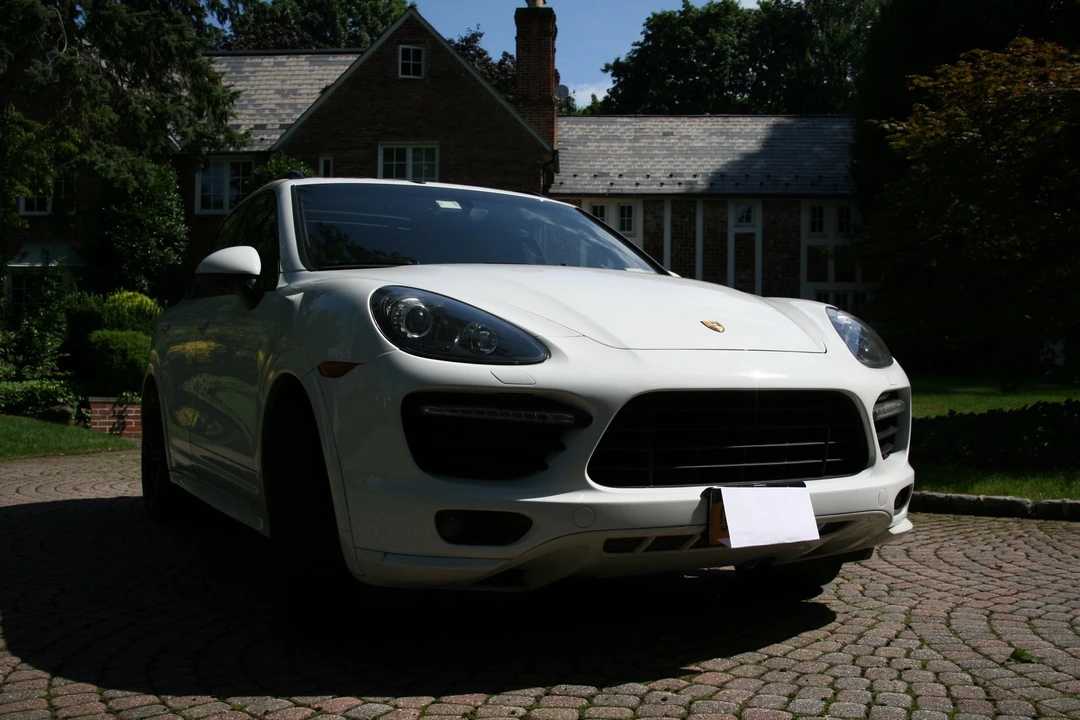 2014 Porsche 958 Cayenne GTS - Image 7 of 20