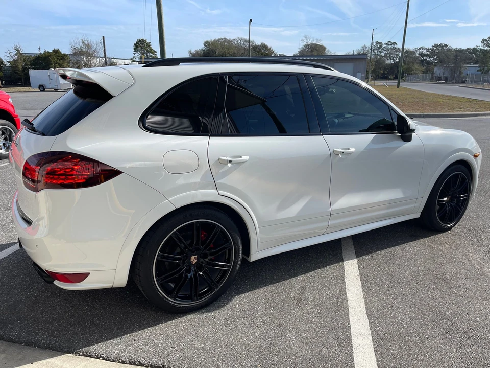 2014 Porsche 958 Cayenne GTS - Image 6 of 23