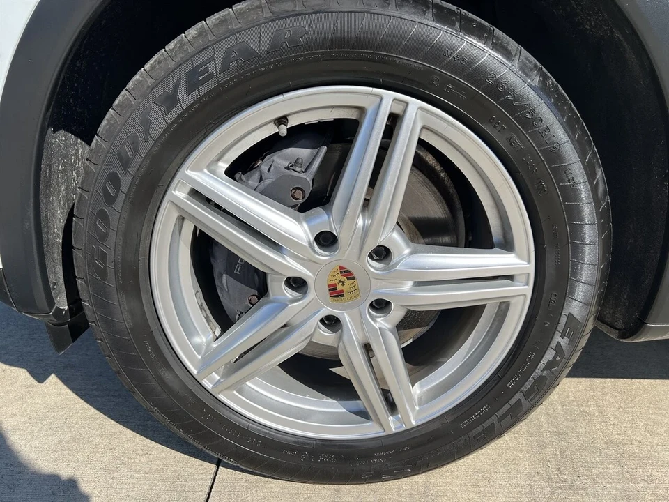 2014 Porsche 958 Cayenne - Image 10 of 21