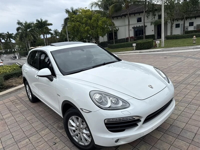 2014 Porsche 958 Cayenne S - Image 10 of 21