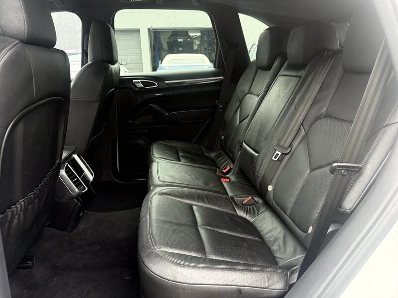 2014 Porsche 958 Cayenne S - Image 17 of 21